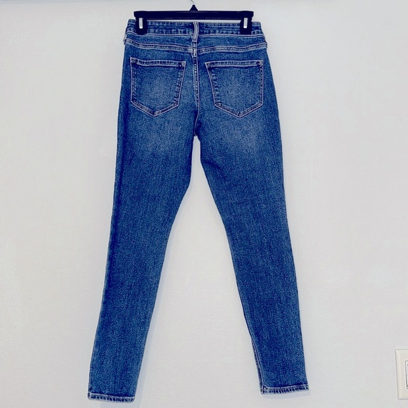 Old Navy skinny jeans - Picture 2 of 5